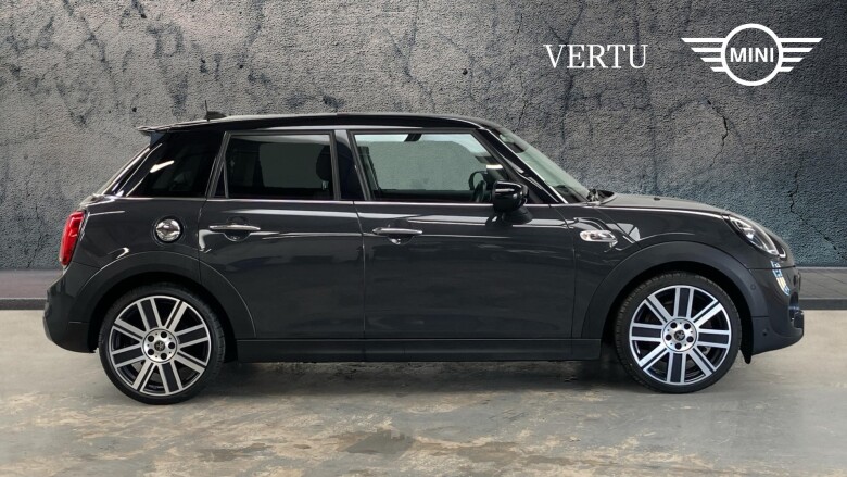 MINI Hatchback 2.0 Cooper S Exclusive II 5dr Auto [Comfort/Nav] Petrol Hatchback